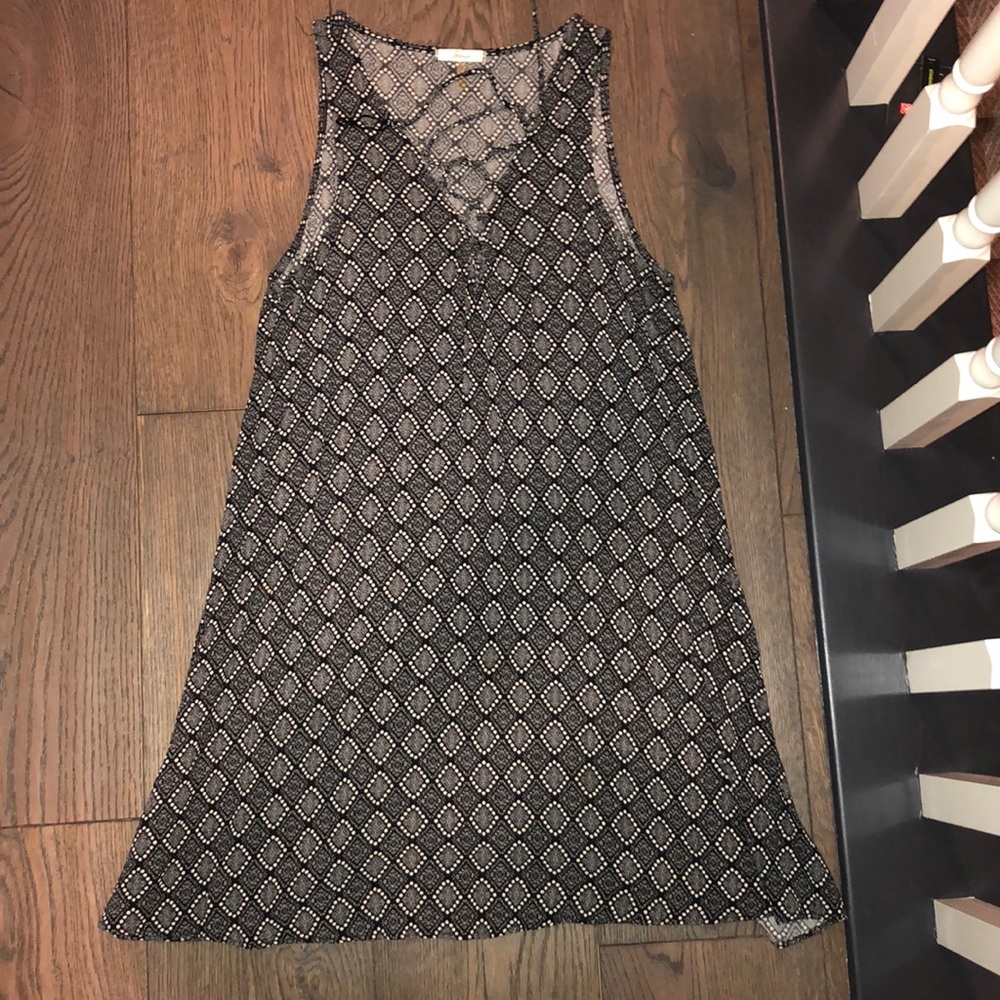 Patterned black dress